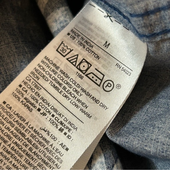 ❤️Old navy Men's Navy Blue Floral Shirt M - Picture 9 of 9